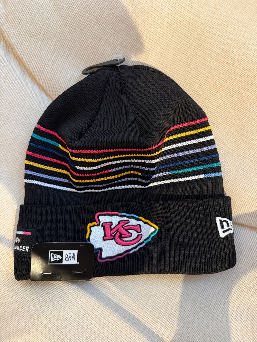 New Era Crucial Catch Black Beanie (Kansas City Chiefs)